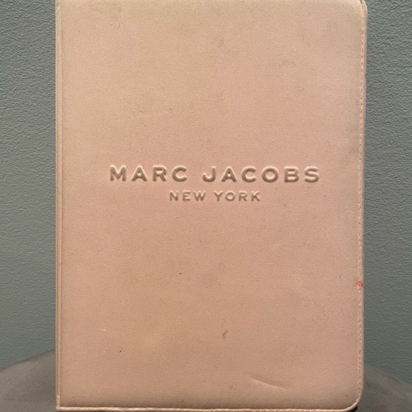 Marc Jacobs IPad case - Picture 1 of 5
